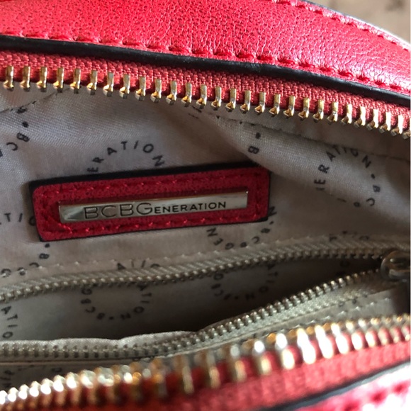 BCBGGeneration Georgina Red Round Crossbody - Picture 6 of 7